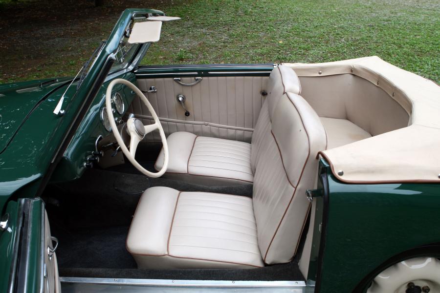 Интерьер Siata Amica Cabriolet 1948 года  (фото 3 из 4)